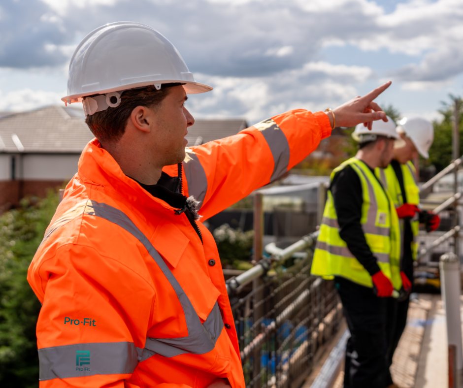 A Pro-Fit supervisor directing the crew on site